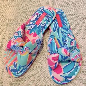 Lilly Pulitzer Pool Slides SIZE:S/M in EUC!